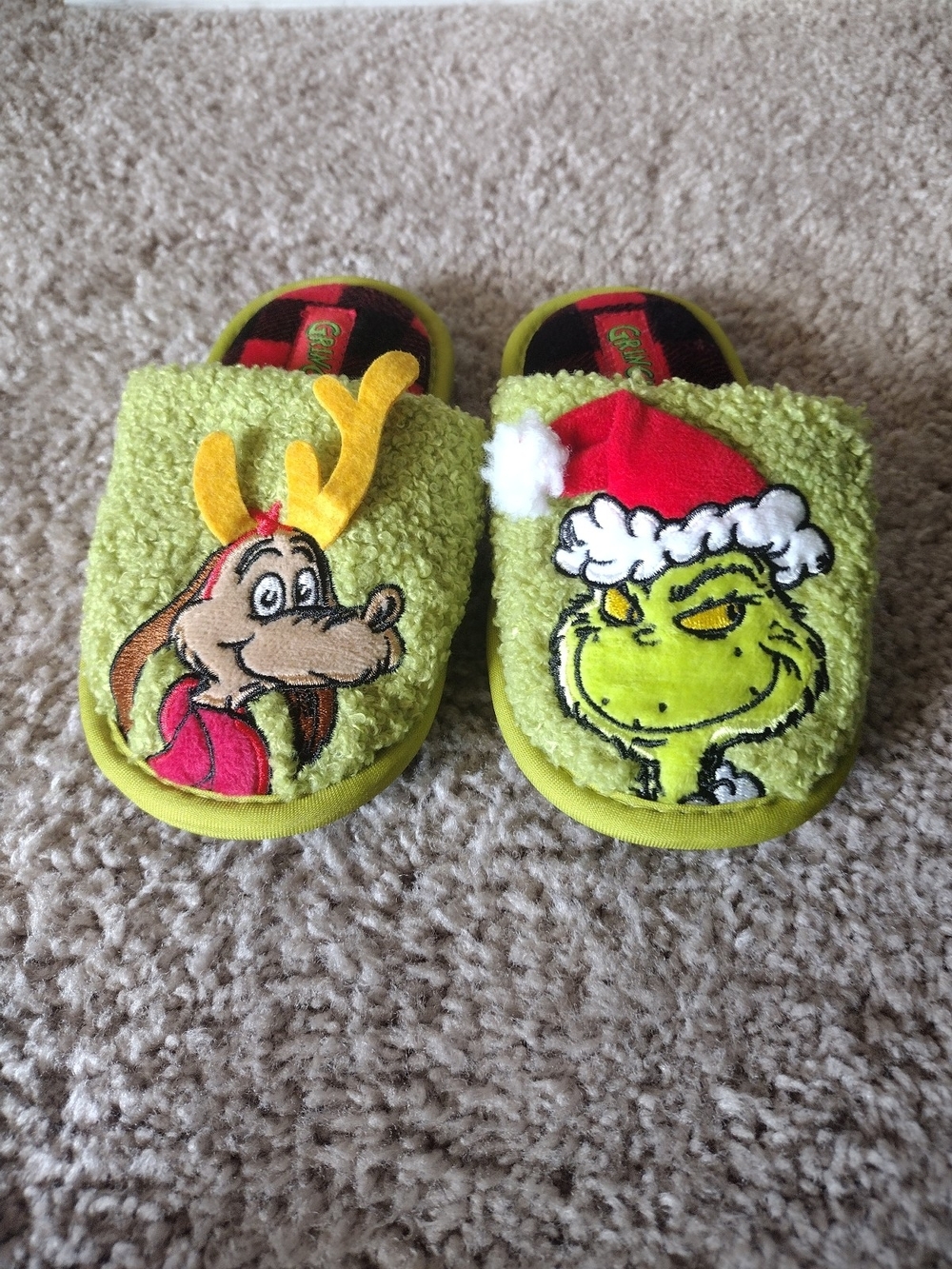 Grinch Holiday Plush Slippers - Green